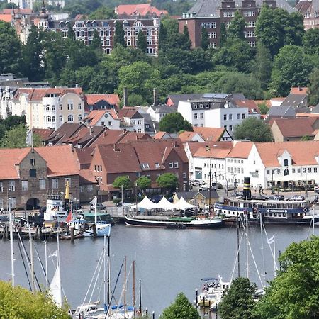 Fewo1846 - Bellevue - Sonnige 2-Zimmer-Wohnung Mit Balkon Und Hafenblick Фленсбург Экстерьер фото